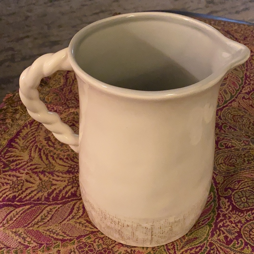 Demdaco pitcher